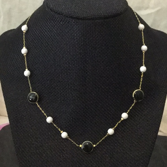 VtgMonet15”W/2”Ext.Gold Necklace W/3 WhiteBds&3Gld - Picture 2 of 5